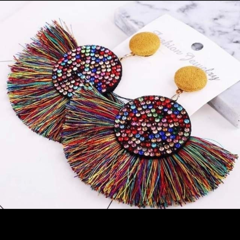 NEW TASSEL RAINBOW HANGING EARRING